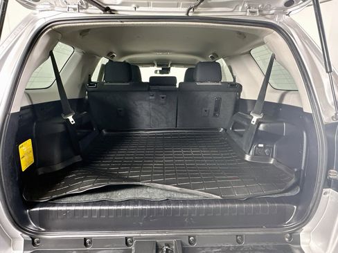 Used 2021 Toyota 4Runner SR5 AWD/4WD image 29