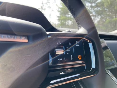 New 2026 Land Rover Range Rover Evoque Dynamic SE image 16