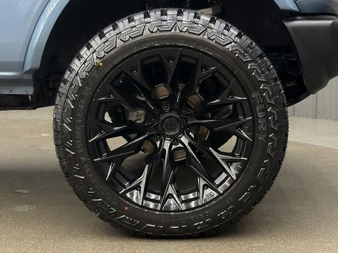 Used 2024 Ford Bronco Outer Banks AWD/4WD image 9