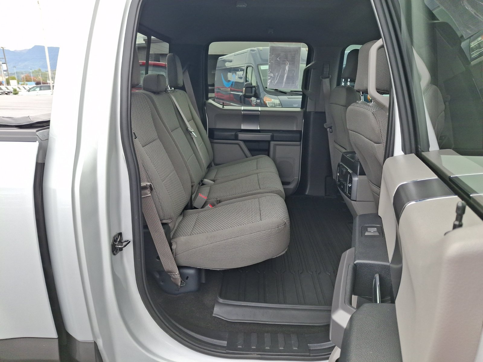 Used 2018 Ford F150 XLT w/ Equipment Group 302A Luxury AWD/4WD image 21
