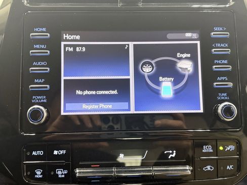 Used 2020 Toyota Prius XLE image 24