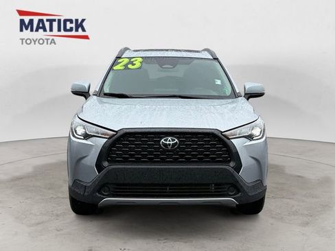 Used 2023 Toyota Corolla Cross LE w/ Moonroof Package FWD image 2