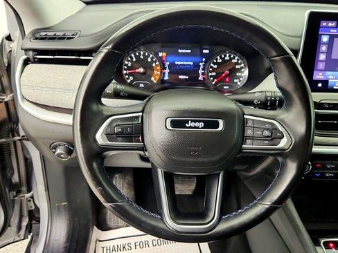 Used 2022 Jeep Compass Latitude w/ Sun and Sound Group AWD/4WD image 33
