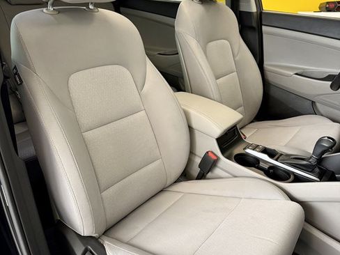 Used 2018 Hyundai Tucson Value AWD/4WD image 14