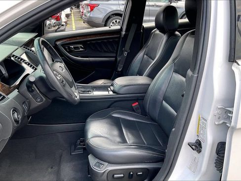 Used 2019 Ford Taurus Limited AWD/4WD image 24