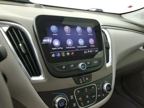 Used 2021 Chevrolet Malibu LT image 28