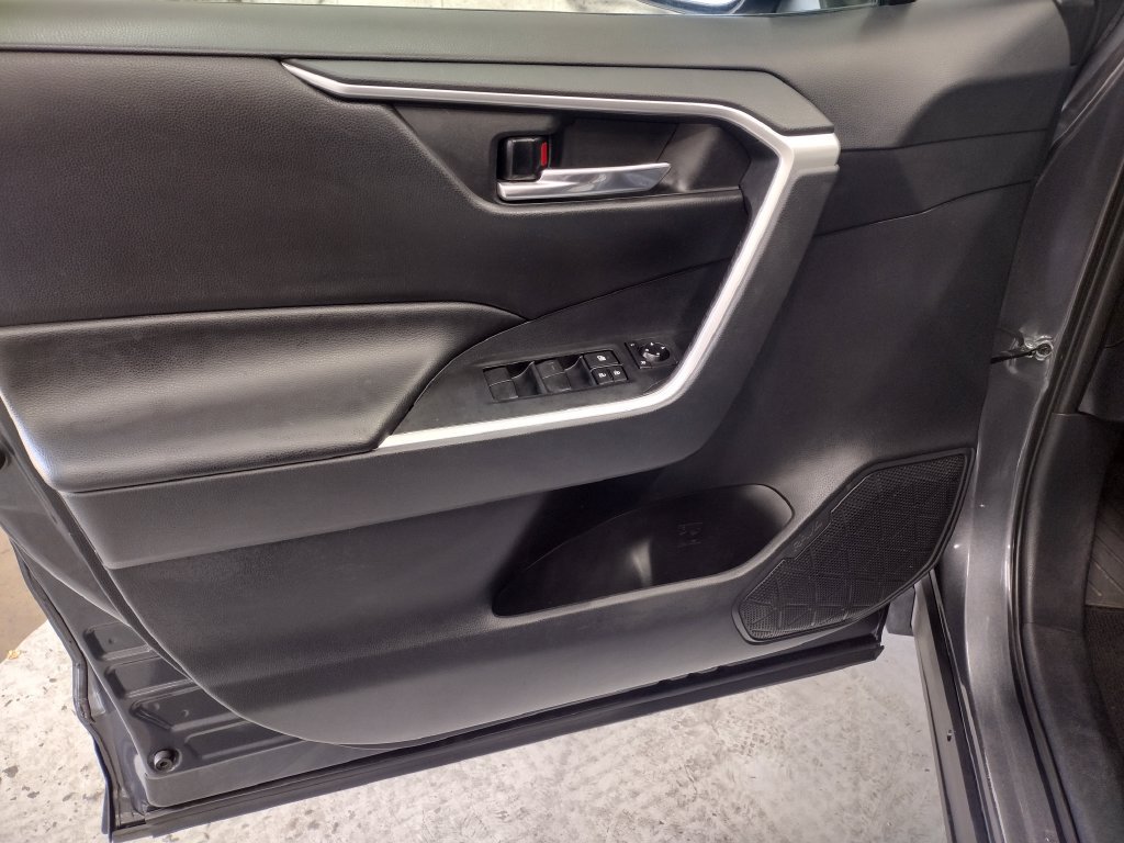 Used 2019 Toyota RAV4 XLE w/ Convenience Package AWD/4WD image 20