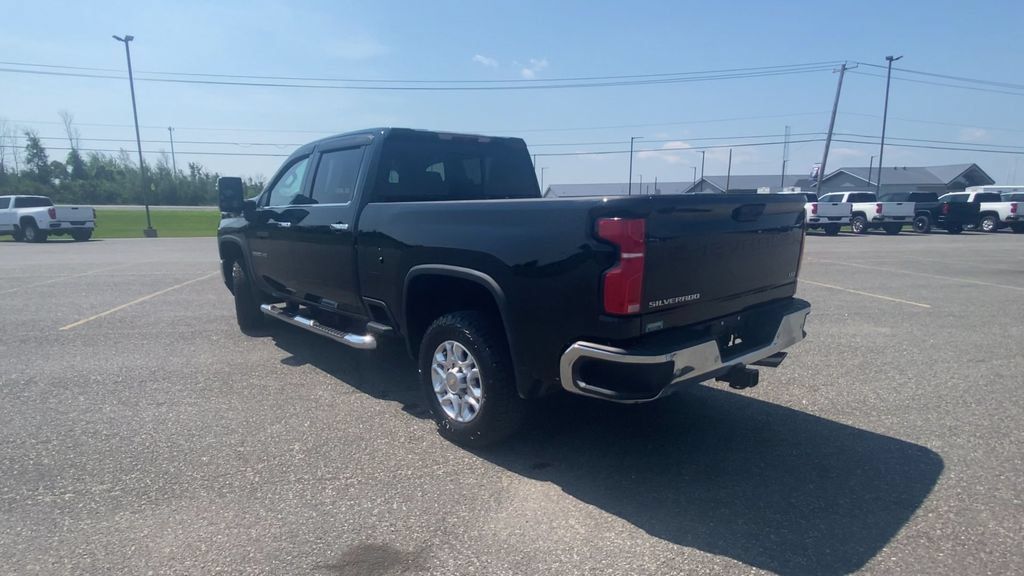 Certified 2024 Chevrolet Silverado 2500 LTZ w/ LTZ Plus Package AWD/4WD image 8