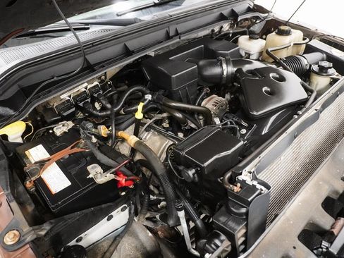 Used 2011 Ford F250 Lariat w/ Camper Pkg image 10