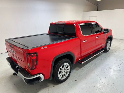 Used 2021 GMC Sierra 1500 SLT image 2