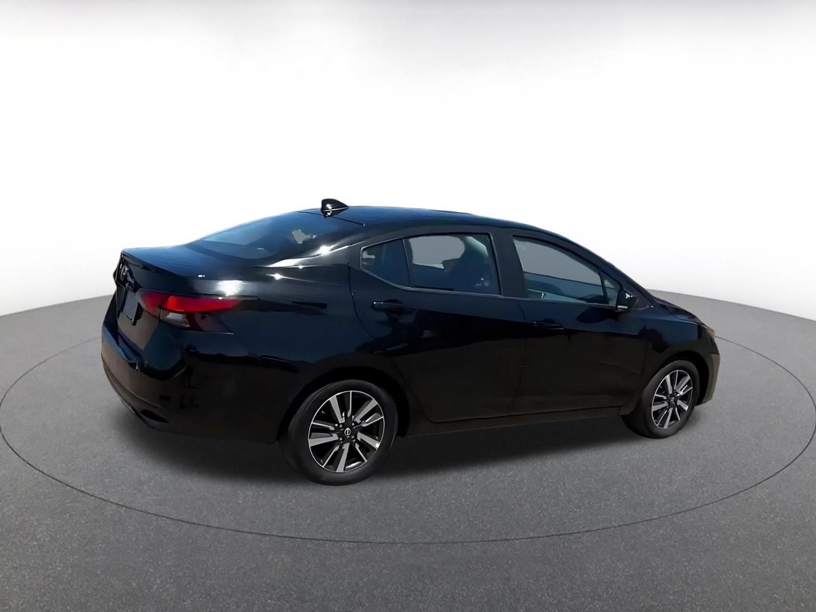 Used 2025 Nissan Versa SV FWD image 13