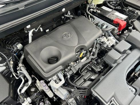 New 2025 Toyota RAV4 XLE image 30