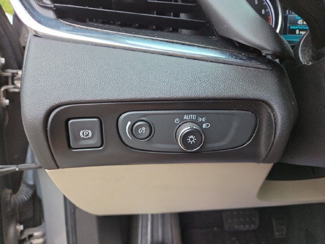 Used 2018 Buick Enclave Essence AWD/4WD image 17