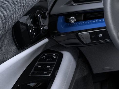 New 2025 Cadillac Optiq Sport 1 image 22