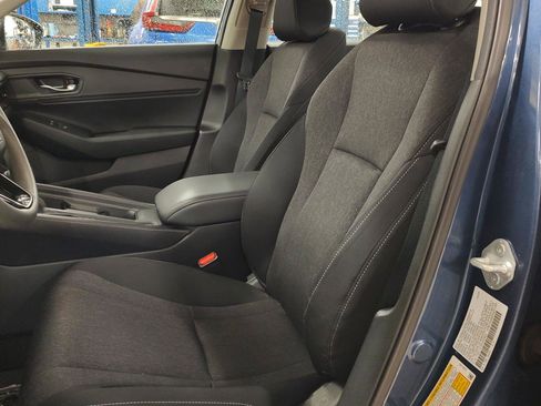 Used 2024 Honda Accord EX image 2