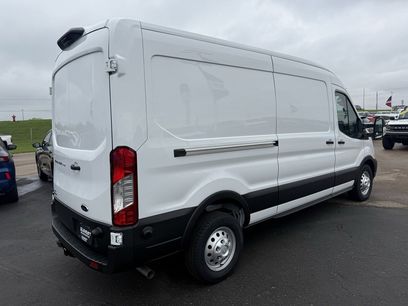 New 2025 Ford Transit 250 148 Medium Roof Extended AWD w/ Exterior Upgrade Package
