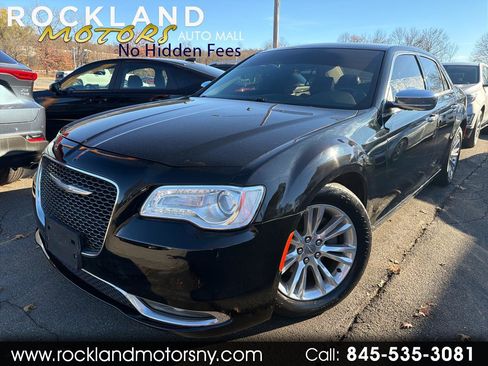 Used 2016 Chrysler 300 C image 1