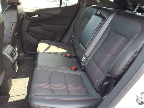 Certified 2022 Chevrolet Equinox RS w/ LPO, Floor Liner Package image 8