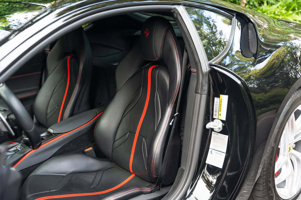 Used 2020 Ferrari 812 Superfast RWD image 5