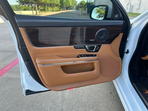 Used 2017 Jaguar XJ L Portfolio image 18