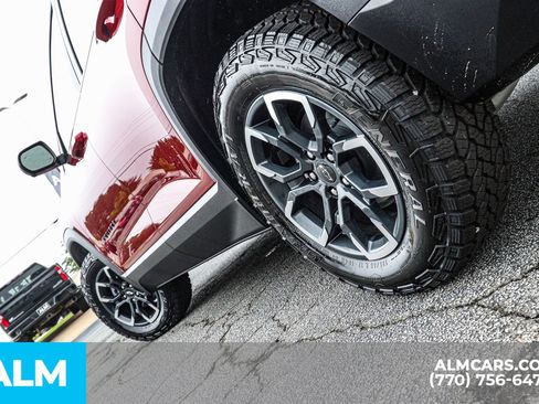Used 2025 Chevrolet Equinox ACTIV w/ Safety and Technology Package AWD/4WD image 13