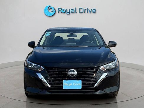 Used 2025 Nissan Sentra SV w/ All-Weather Package FWD image 9