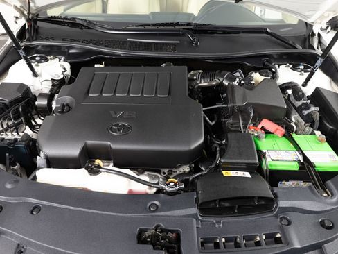 Used 2017 Toyota Camry XLE w/ Advanced Technology Package FWD image 39