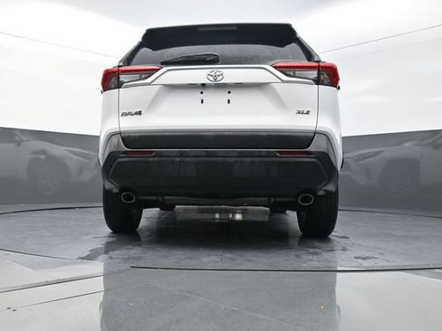 Used 2024 Toyota RAV4 XLE FWD image 36