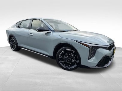 New 2025 Kia K4 GT-Line w/ GT-Line Sunroof Package