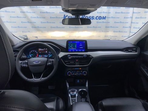 Used 2022 Ford Escape SEL image 22