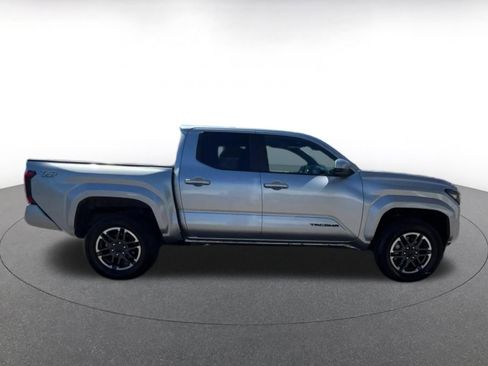 Used 2024 Toyota Tacoma TRD Sport RWD image 16