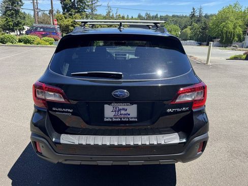 Used 2019 Subaru Outback 2.5i Touring w/ Popular Package #3A AWD/4WD image 8