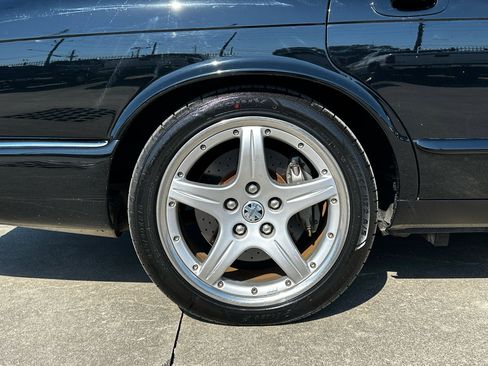 Used 2003 Jaguar XJ8 image 11