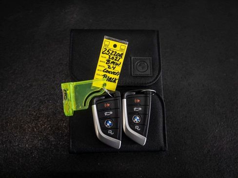 Used 2021 BMW Z4 M40i w/ Shadowloine Package image 46