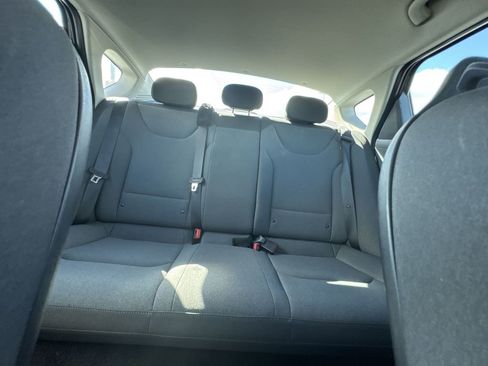 New 2025 Kia K4 LXS image 13