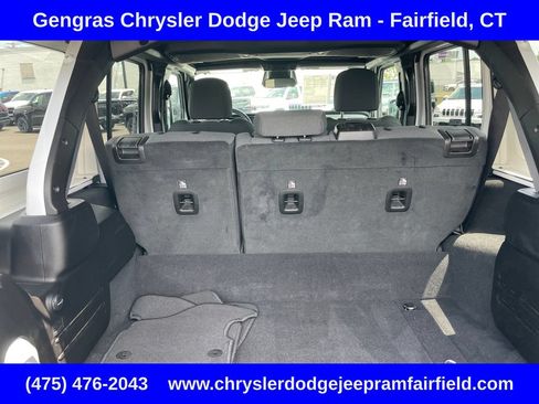 Certified 2025 Jeep Wrangler Unlimited Sahara w/ Safety Group AWD/4WD image 31