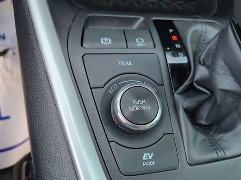 Certified 2024 Toyota RAV4 SE image 42
