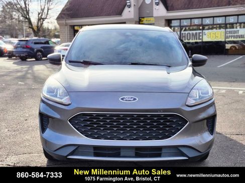 Used 2022 Ford Escape SE w/ Cold Weather Package image 8