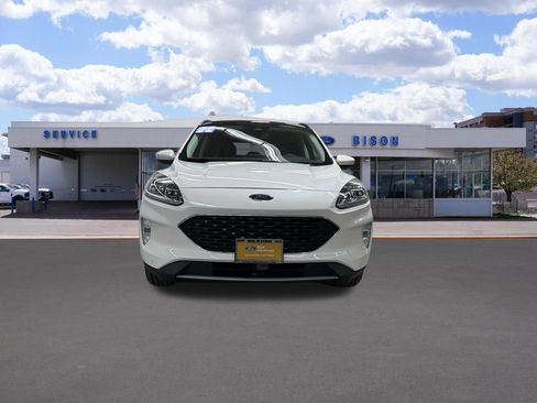 Used 2022 Ford Escape Titanium w/ Class II Trailer Tow Package image 8