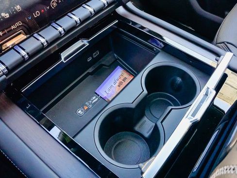 New 2026 GMC Yukon XL Denali w/ Denali Reserve Package AWD/4WD image 18