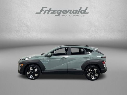 Used 2024 Hyundai Kona SEL FWD image 2