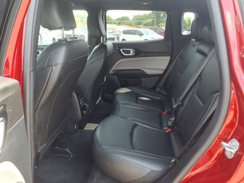 Used 2025 Jeep Compass Limited AWD/4WD image 14