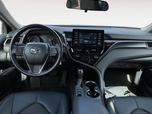 Used 2024 Toyota Camry SE image 10