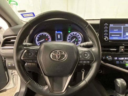 Used 2024 Toyota Camry SE image 22