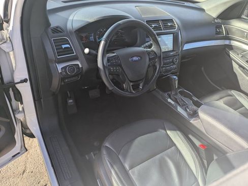 Used 2017 Ford Explorer XLT w/ Equipment Group 202A image 14