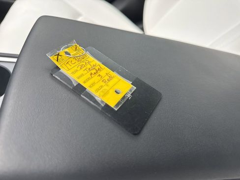 Used 2022 Tesla Model 3 Long Range image 37