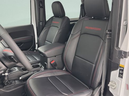 Used 2024 Jeep Wrangler Rubicon AWD/4WD image 11
