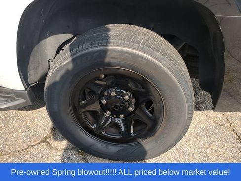 Used 2019 Chevrolet Tahoe 2WD w/ Enhanced Driver Alert Package image 14