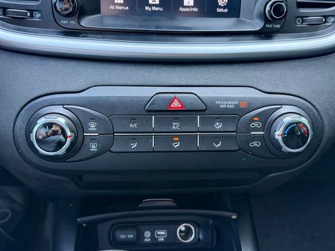 Used 2019 Kia Sorento AWD image 16