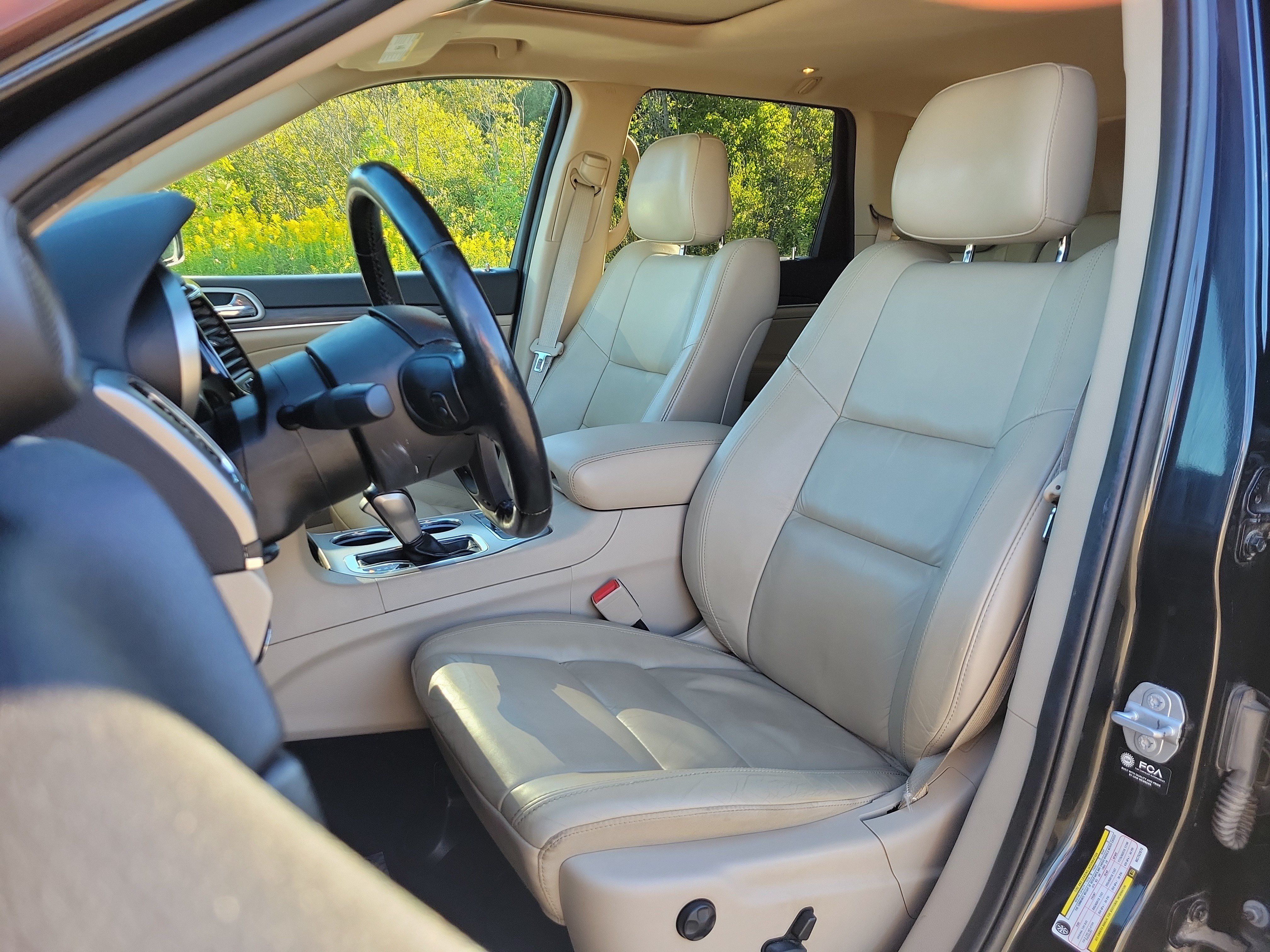 Used 2021 Jeep Grand Cherokee Limited AWD/4WD image 14